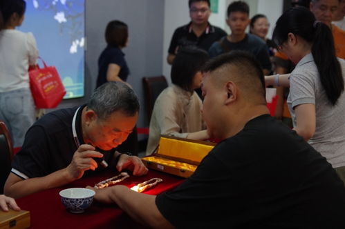 揭秘连线听泉鉴宝男子事件，警方找到当事人，事件背后故事揭晓