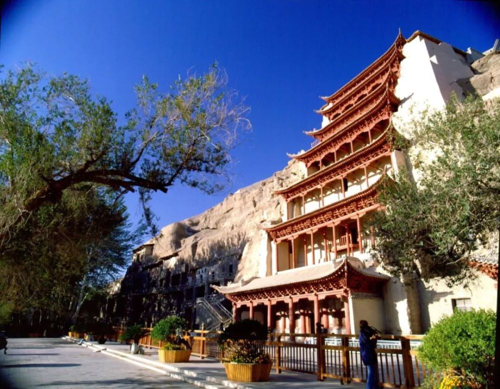 敦煌九层楼建筑实地探究，数据设计揭秘与手游版探索