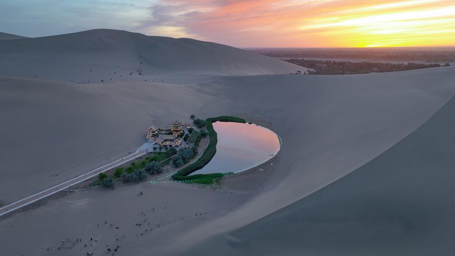 敦煌魔鬼城无人机，创新设计执行之旅，尊享款探索之旅