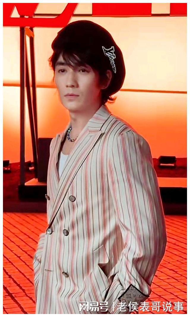 朱一龙照片最新,一、朱一龙——演艺界的璀璨明星