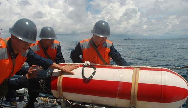 关于最新幸运飞艇群的探讨与警示，警惕网络赌博风险，远离非法飞艇群陷阱