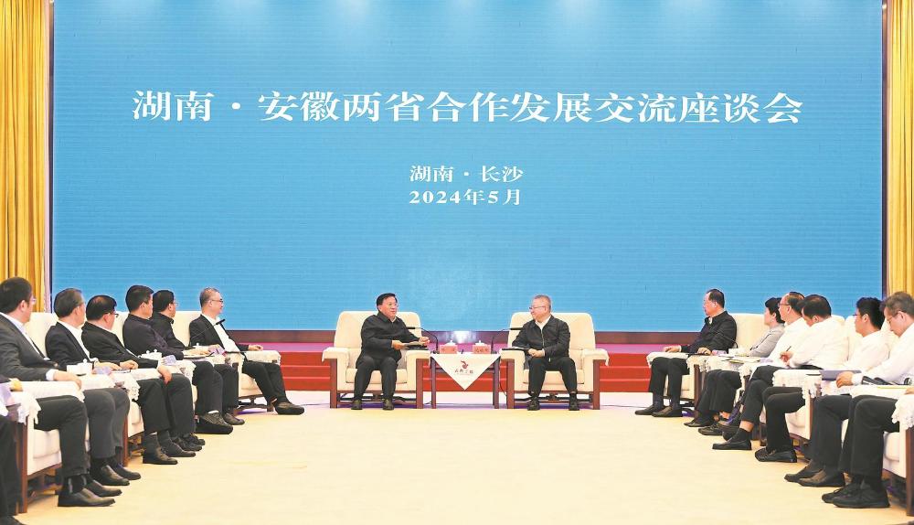 大金砖合作谱写高质量发展新篇章，成长中的自信与辉煌