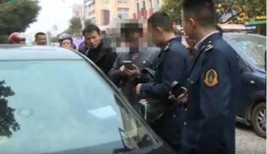 男子殴打网约车司机背后的故事，底层人的遭遇与小巷深处的独特小店探秘