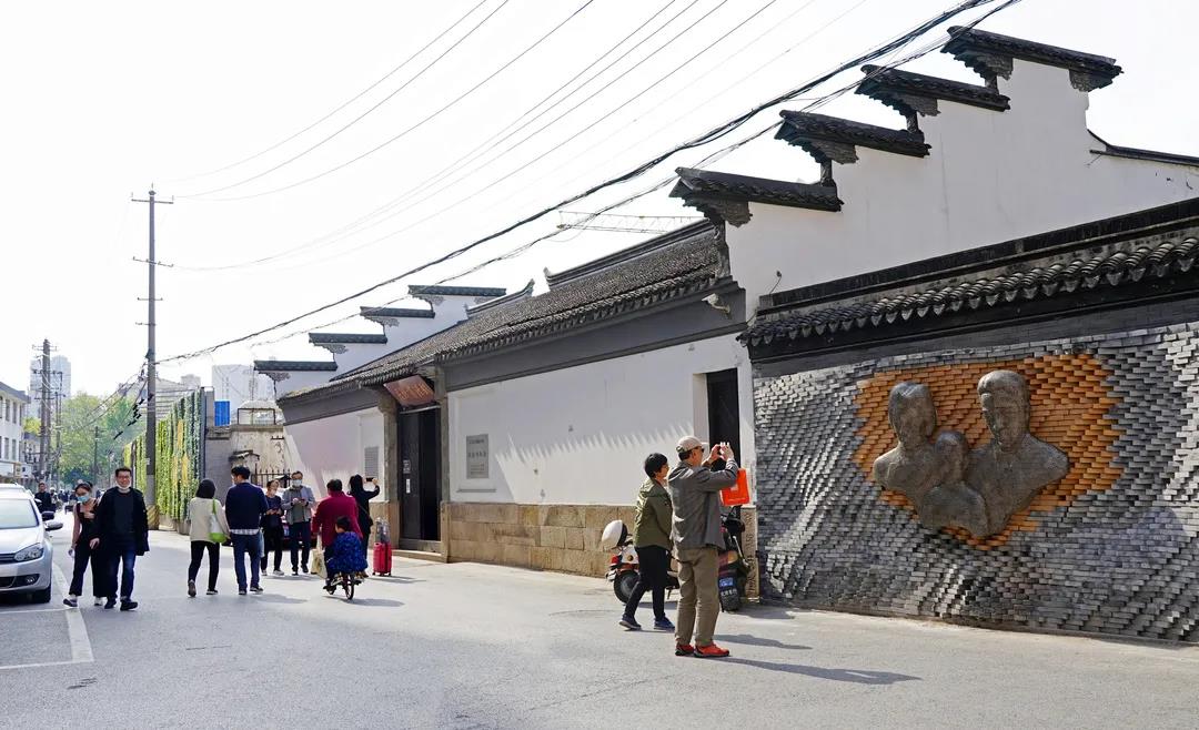 牛塘镇隐藏小巷的美食秘境，探寻独特小店，味蕾之旅启程