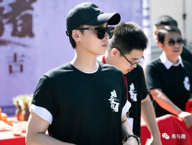 李易峰新电影之夜，友情、家庭与电影的温馨之旅