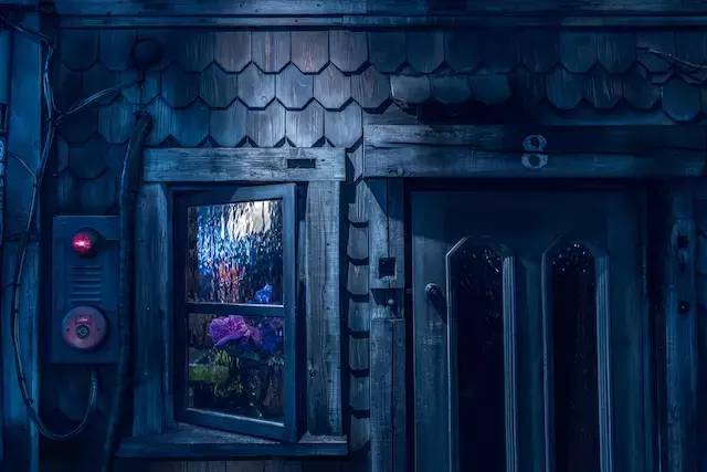 揭秘恋夜小巷新域名，都市繁华中的隐藏魅力小店上线！