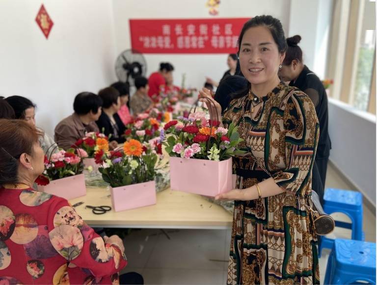 杰狮最新款，爱的传递与陪伴的温馨日常