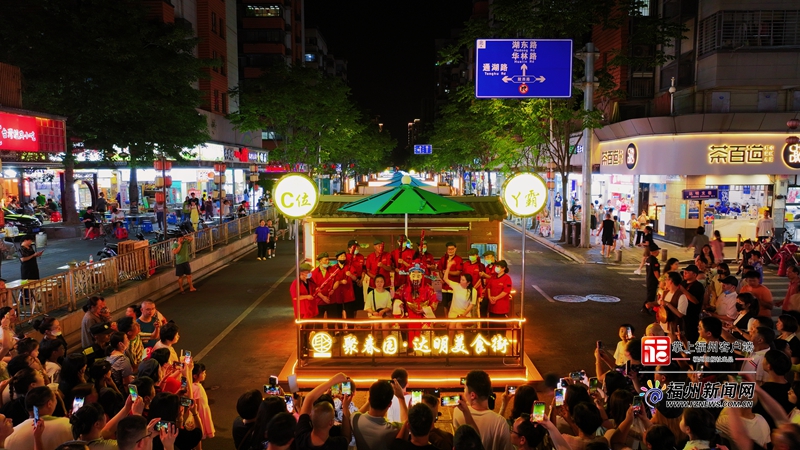 11月6日美食街全新智能美食体验系统上线，科技盛宴开启