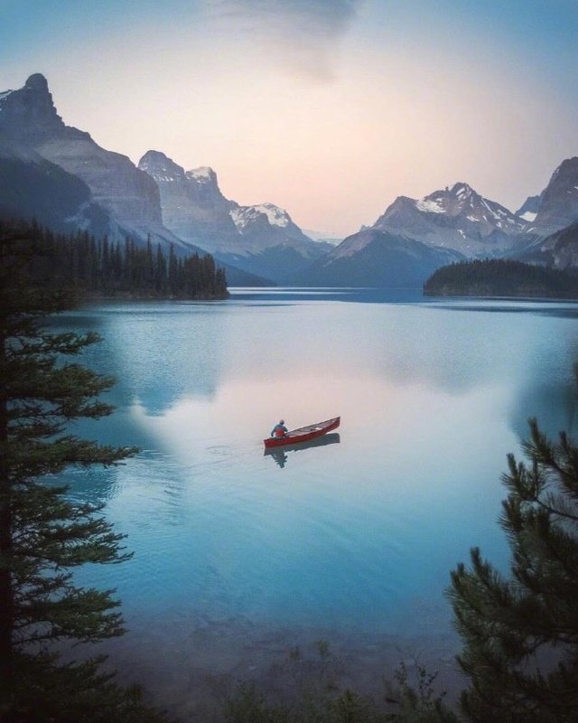 历史上的11月10日，革命性科技产品诞生与未来科技的无限魅力体验