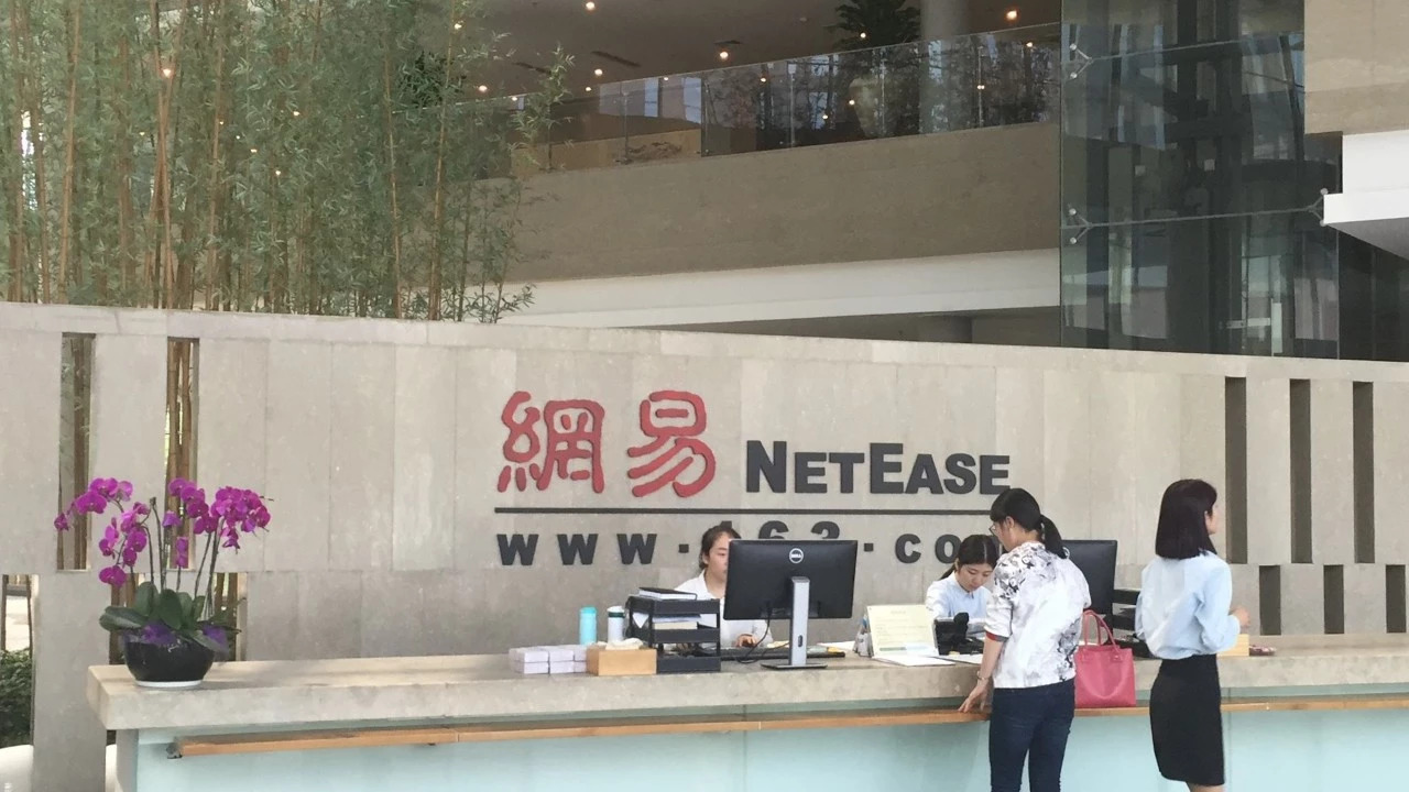 探索时尚科技前沿，最新微博桌面体验全新社交界面