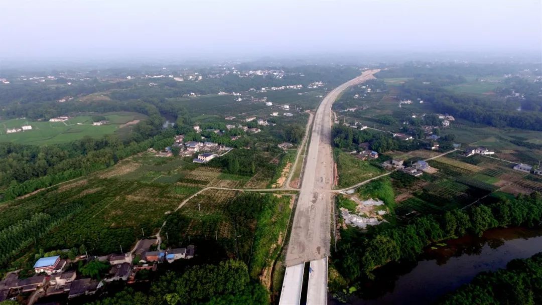 历史上的11月10日，青神岷东大道的新篇章动态更新