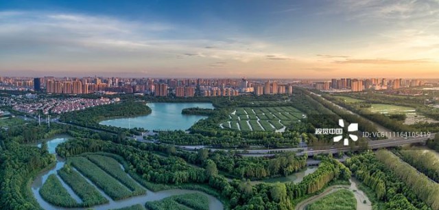 成都兴隆湖十一月新篇章，湖畔崛起时代印记，见证最新发展