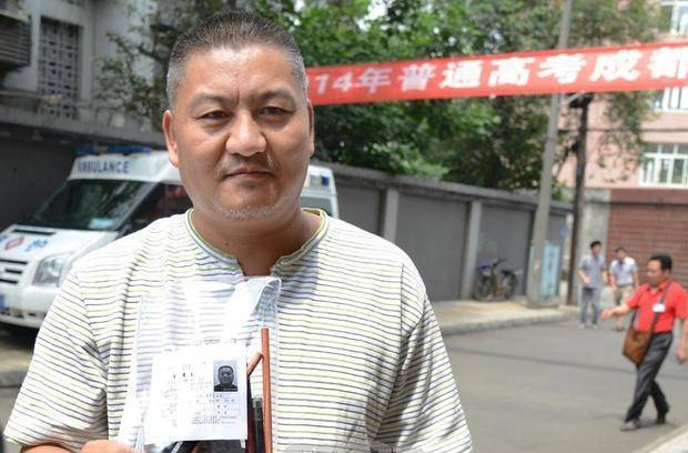 历史上的11月16日四川小猪价格深度解析，最新价格、竞品对比与评测报告