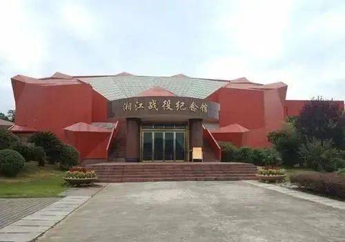 十一月黑莓，背景、重要事件、时代影响与独特地位回顾