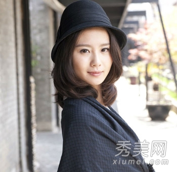 佟丽娅11月齐肩发型，时尚与个性的完美融合