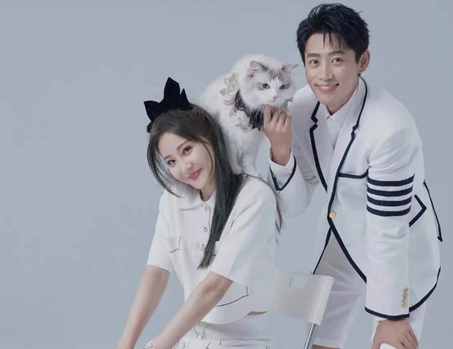 季云冉与权赫的奇妙时光，温馨日常与甜蜜邂逅