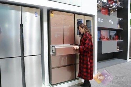 探秘海尔最新款冰箱，11月16日惊喜亮相，小巷深处的冰箱秘境