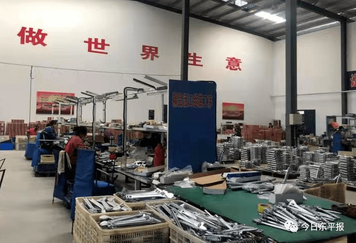 王鸣与刘月娥的蜕变，学习开启自信与成就之门——最新章节 11月17日