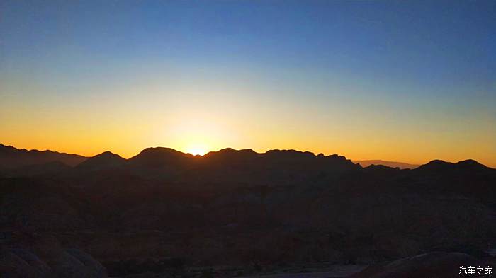 香港深秋之旅，探索自然美景，追寻内心宁静的最新报道（往年11月香港旅游资讯）