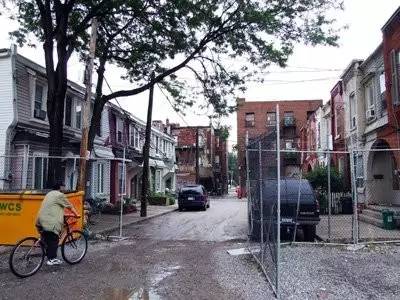 桐乡罗马都市隐秘小巷中的宝藏小店，探寻房价背后的独特风情与往日记忆