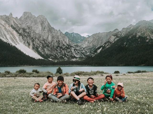 历史上的11月17日禁犬令背后的自然美景之旅，探寻内心的宁静与平和