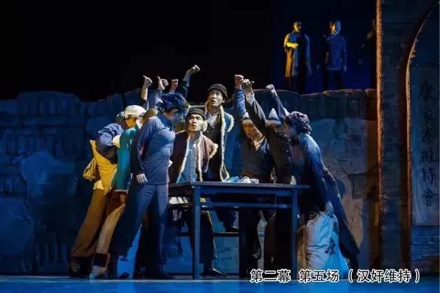 历史上的英雄血战，11月17日的热血与温暖记忆