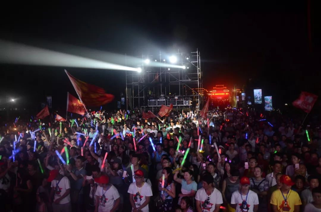 2024年DJ音乐盛宴狂欢日，最新音乐狂欢开启