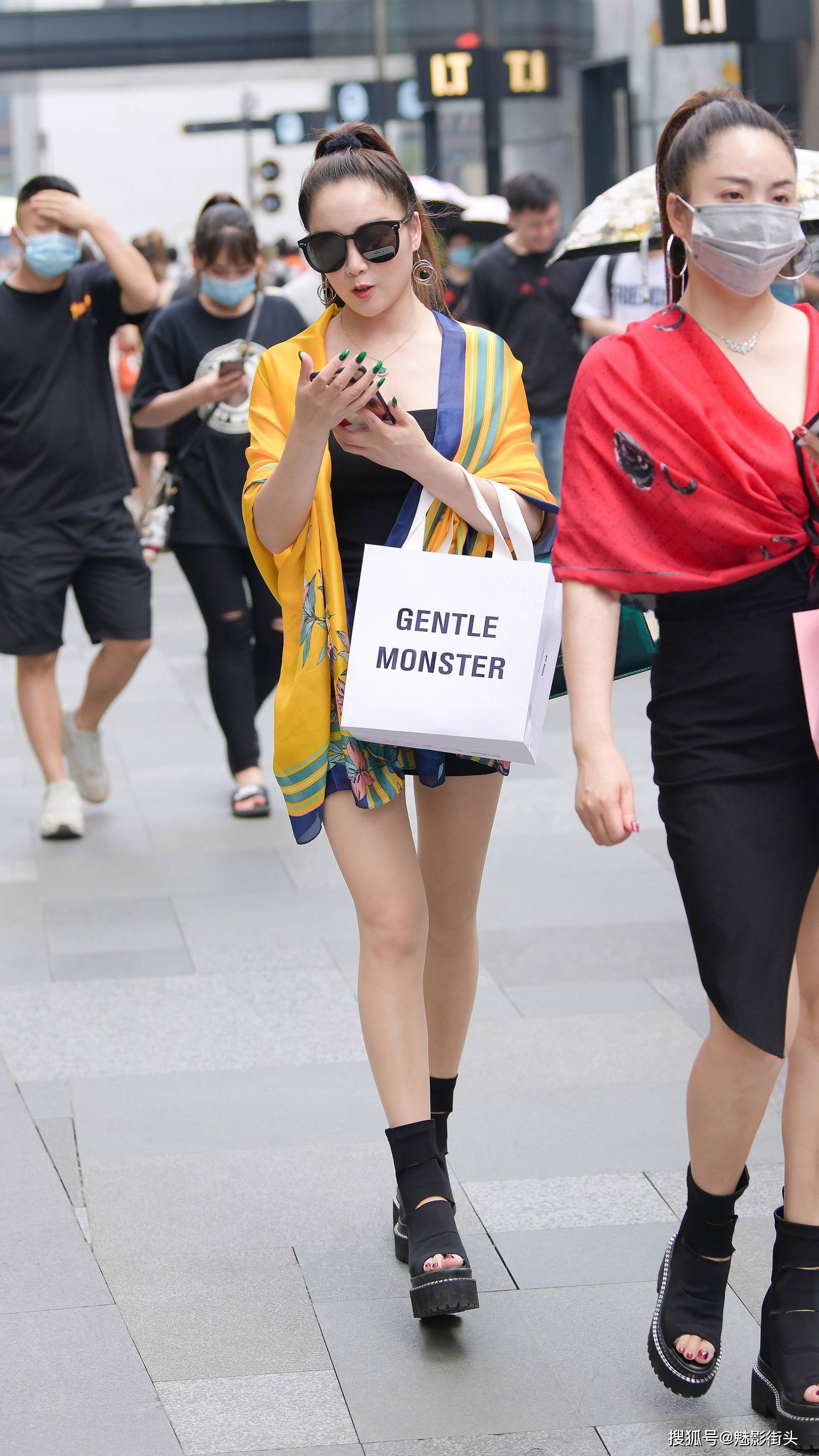 揭秘十一月街拍美女新风尚，一网打尽时尚潮流