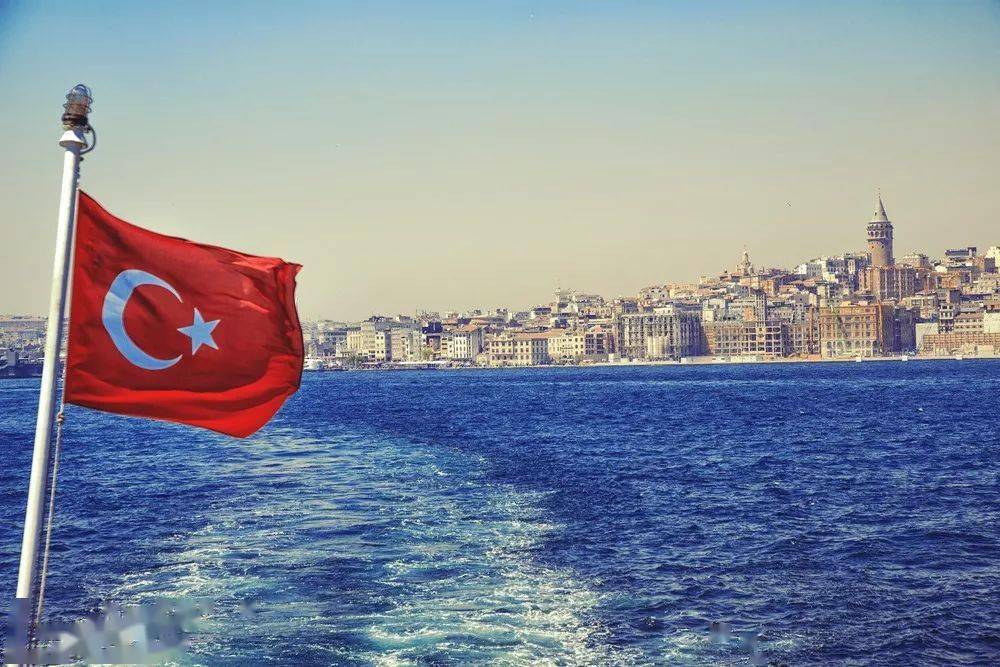 土耳其最新移民政策下的温馨故事，友情、家庭与梦想的交织