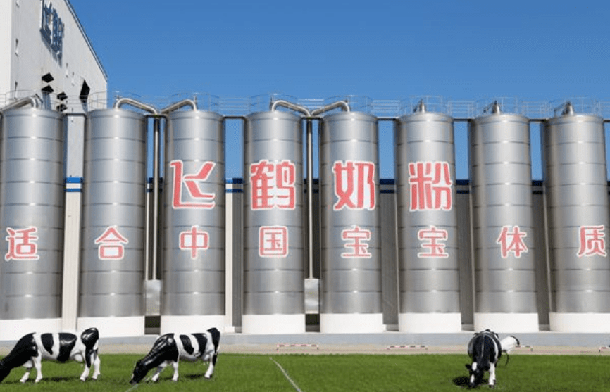 飞鹤奶粉最新事件纪实，行业震荡下的飞鹤奶粉发展之路（11月17日）