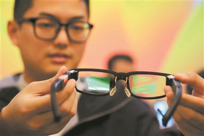 实时翻译先锋，AR眼镜革新之旅揭秘极速实时翻译技术