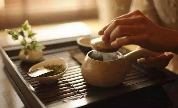 实时文案精准传达，动态适应，实时更新