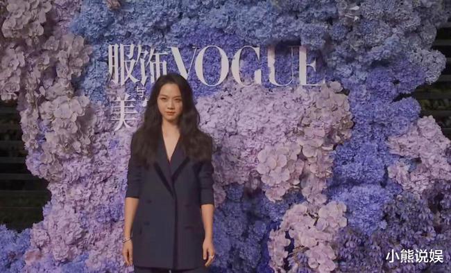 秋霞三级最新篇章，自然人文之美交融探索