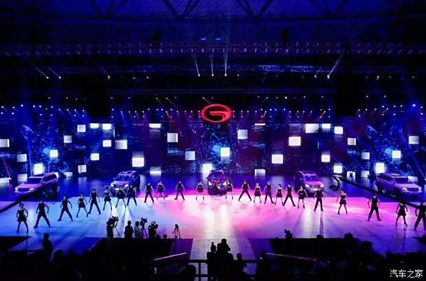 正定南门歌声飘扬，文化与生活的实时直播秀