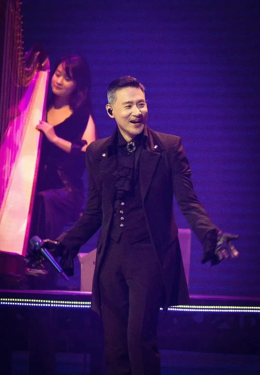 许巍演唱会实时票房盛况，音乐的盛宴引发情感共鸣