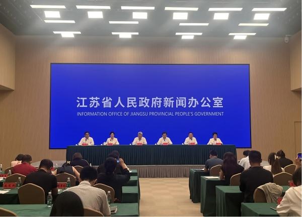 法院文明执法规范，维护法治基石，公正司法有保障