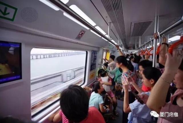 地铁里的低头族，深度观察与现象探讨