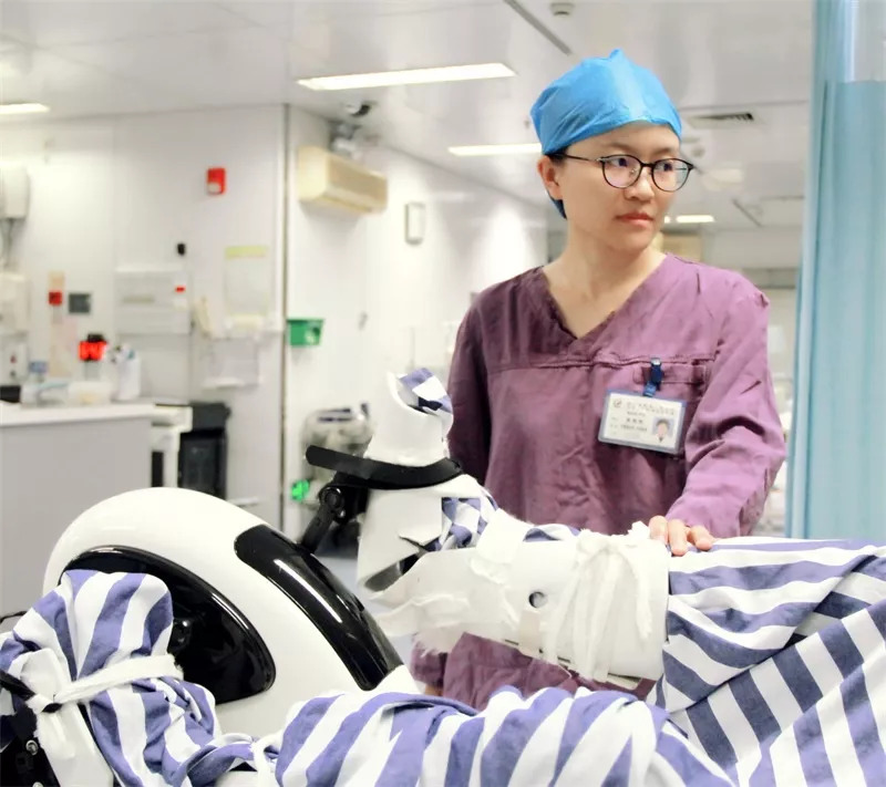 患者突发呕吐：突然恶心呕吐是什么病的前兆 