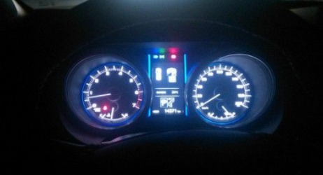 凯迪拉克仪表不断电：凯迪拉克熄火后仪表灯不灭 