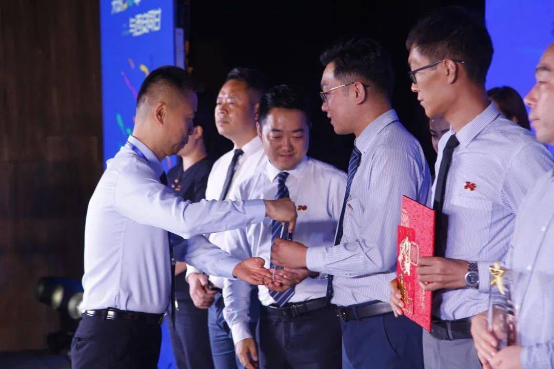 高效物业服务队伍：打造物业服务 