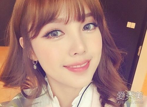 大闪闪独家女装：闪闪大眼睛图片 