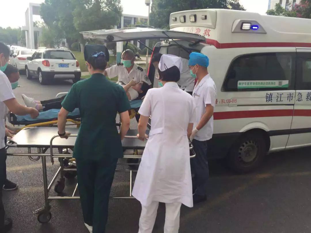 突发急诊求助交警：急诊突发事件的应急处理 