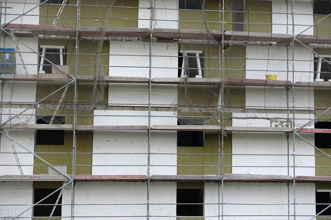 轻质外墙板规范：建筑轻型外墙板 