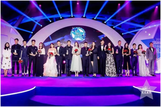 婚礼盛典，掌声、爱歌与幸福的三重奏