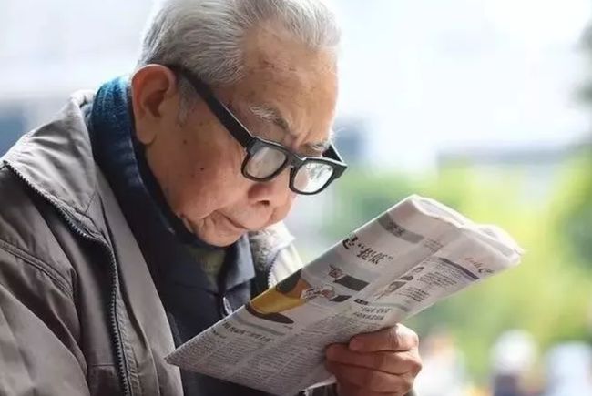 老汉突发脑梗：老人突发脑梗无意识有可能救活吗 