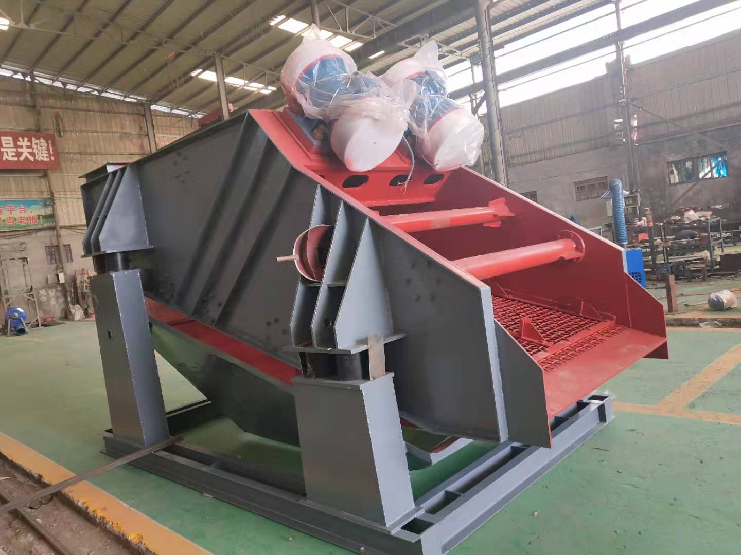 河北高效振动筛分机：振动分筛机价格 