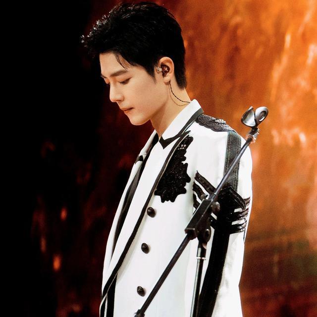 肖战，逆境再起，勇往直前的力量之源