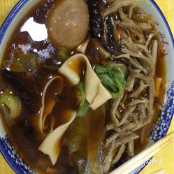 郭老师独家牛杂面：郭锅牛杂铺是哪的 