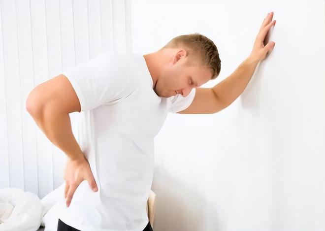 半夜突发全身瘙痒刺痛：半夜全身突然发痒 