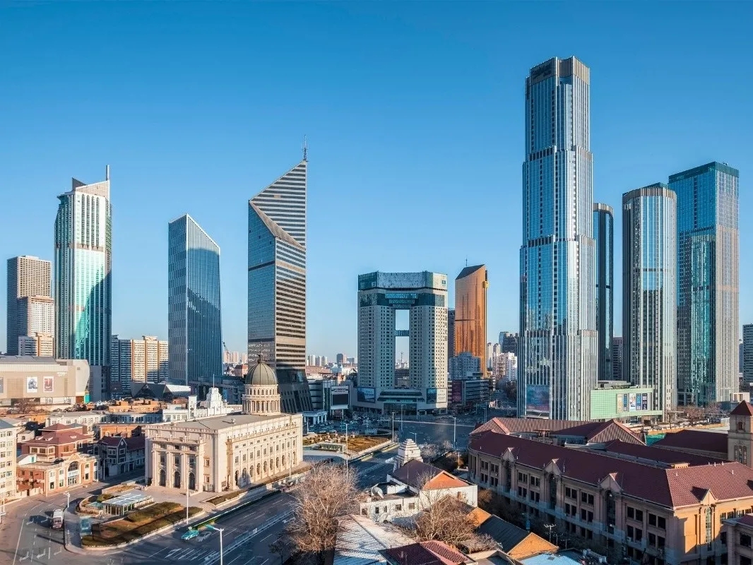 城市新星耀眼榜,高端楼盘排名前十,新地标引领繁荣风潮